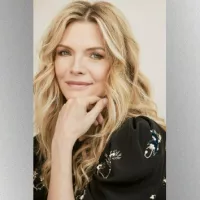 e_michelle_pfeiffer_08082024134381