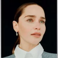 e_emilia_clarke_0826202477441