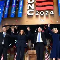 kamala-tim-walz-dnc-2-gty-thg-240822_1724383835723_hpmain633129