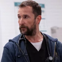 e_noah_wyle_pitt_08282024170402