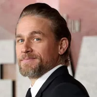 e_charlie_hunnam_09172024349438