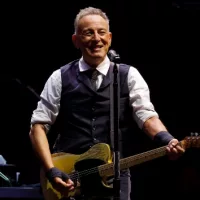 getty_brucespringsteen_092724440331