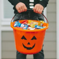 gettyrf_72922_trickortreatcandy237947