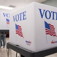 g_votingbooth_110424283080