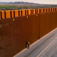 getty_112124_borderwall593450