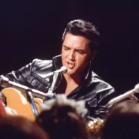 getty_elvispresley_123124388372