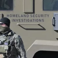 getty_ice-agent-immigration-gty-lv-250206_1738877240135_hpmain_3252053