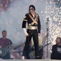 getty_mjsuperbowl_020725138105