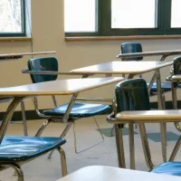 gettyrf_8922_emptyclassroomdesks118659