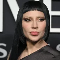 m_ladygagasnlredcarpet_021825561004