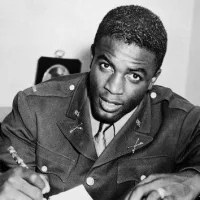 getty_jackierobinson_031925291717