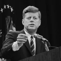 getty_jfk_032025772588