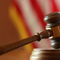 gettyrf_42822_gavelflag2028129792788