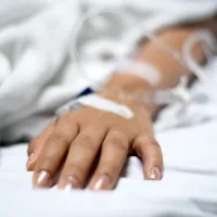 gettyrf_102722_hospitalivarm524187