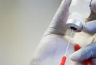 gettyrf_82522_vaccinevialplain623438