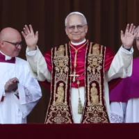getty_popeleo14_5825340221