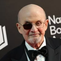 getty_salmanrushdie_051625197506