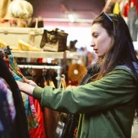 gettyrf_92322_thriftshopping202812938660