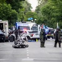 getty_bombsquadboulderattack_060225816950