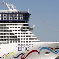 news_norwegiancruiseship_6325816396