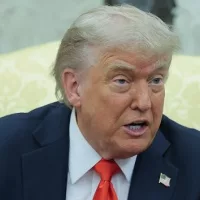 g_trump_060525780804