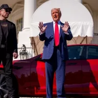getty_trumpmusk_060625666958