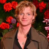 getty_tomrhysharries_061725209756