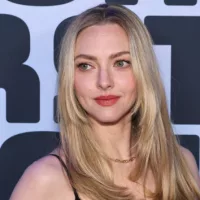 getty_amandaseyfried_062725843605