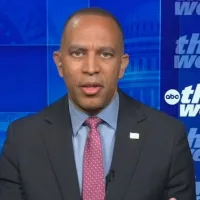 062925_abcnews_hakeemjeffries359758