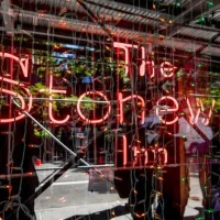 getty_stonewallinn_063025269091