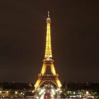 g_eiffeltower_070125197779