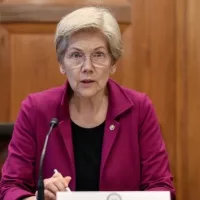getty_elizabethwarren_070325346232