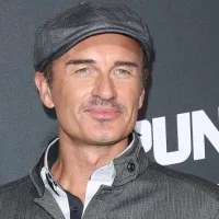 g_julianmcmahon_070525585505