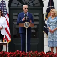 g_bidensharris_0716251737