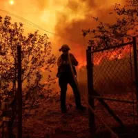 getty_canyonfire_080825558750