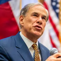 getty_gregabbott_082925189676