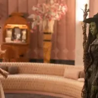e_wickedfinaltrailerstill_gileskeyteuniversalpictures_092425620749