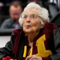 getty-sisterjean_101025119041