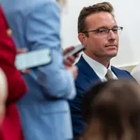 g_bennyjohnson_101025291260