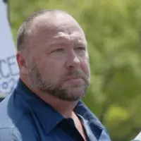 getty_alexjones_10142517014
