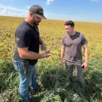 news_abcsoybeanfarmer_101525908001