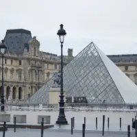 getty_louvre_10222587802