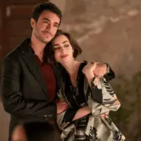 e_emilyinparis_102225721998