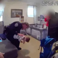 news_nypdsavesbaby_10222563122