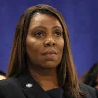 g_tishjames_102425561450