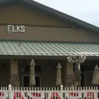 cropped-1371_lodgepatio