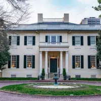 gettyimages_vagovmansion_110325401818