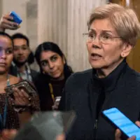 news_elizabethwarren_111025721883
