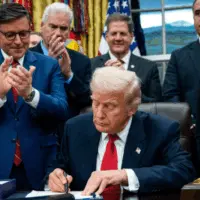 news_govtshutdown_111825642215