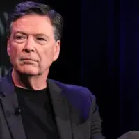 g_jamescomey_111925662599